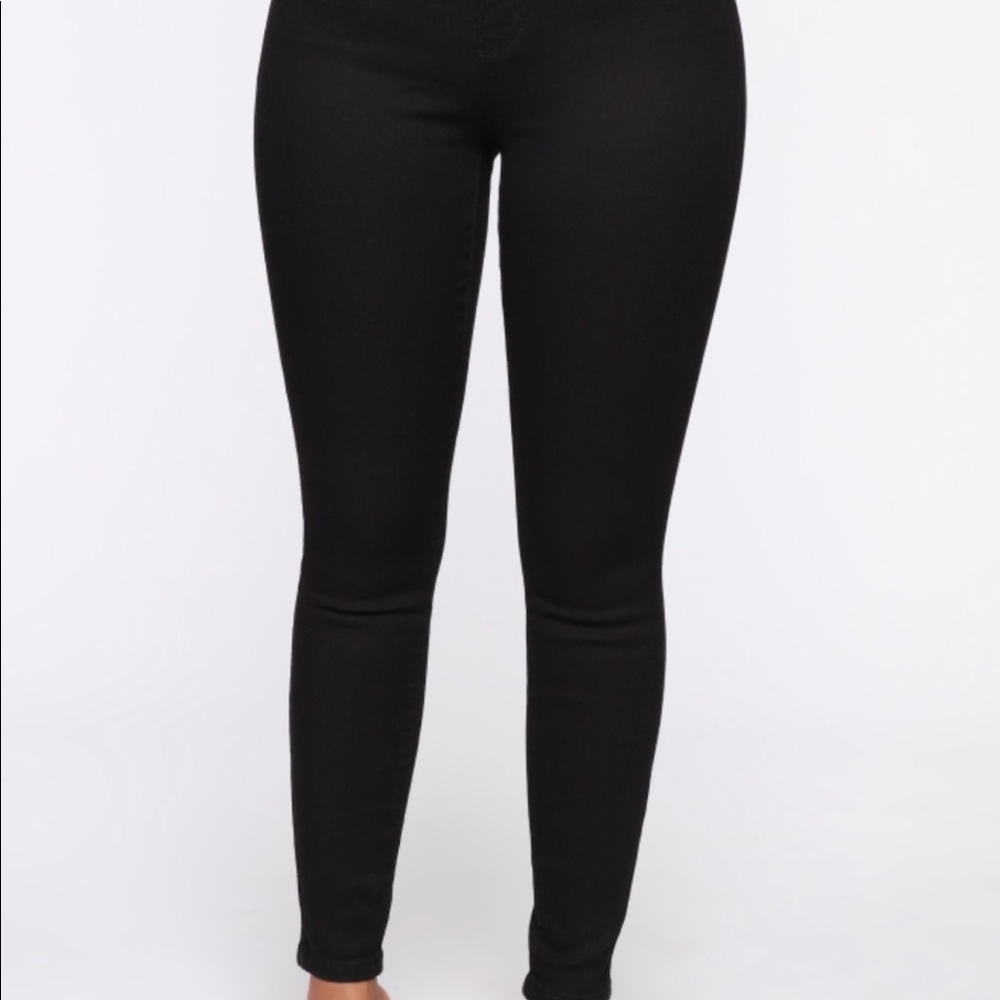 Can't Believe It! Booty Shaping Denim - Black